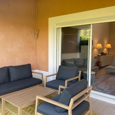110m With Swimming Pools Ac And Garage - Benakey *
